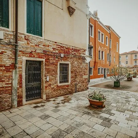 Autentico Rifugio Veneziano Bilocale Nel Cuore Di Cannaregio Lägenhet *