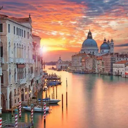 Апартаменты Autentico Rifugio Veneziano Bilocale Nel Cuore Di Cannaregio Венеция